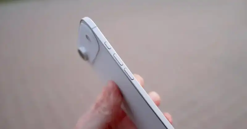 iPhone 17 Air отримає ультратонкий корпус і батарею нового покоління