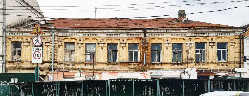 Суд зупинив спробу знищення садиби Дмитрієва на Подолі: історична пам’ятка залишиться під охороною