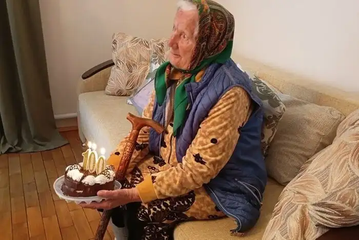 «Співала, коли не було що їсти»: 100-річна мешканка Тернопільщини поділилася секретом довголіття