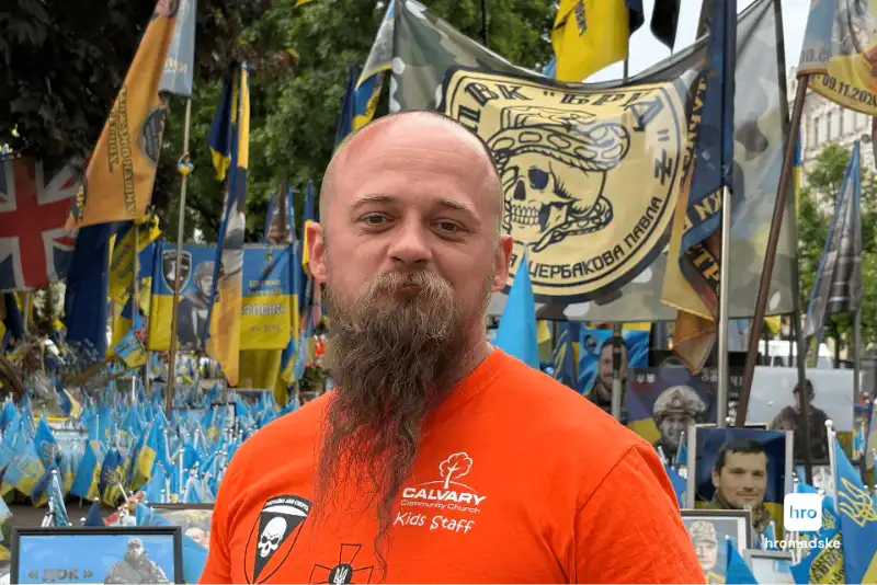 Сьомий день протесту на Майдані: ветеран Янюк голодує через хаос довкола військового меморіалу