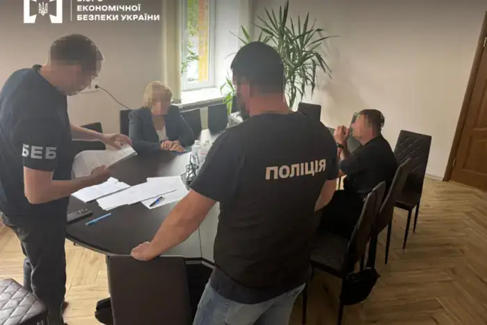 Бухгалтер оборонного підрядника підозрюється в ухиленні від сплати понад 325 млн грн податків
