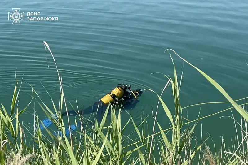 У Запоріжжі під час купання в затопленому кар’єрі загинув 17-річний юнак
